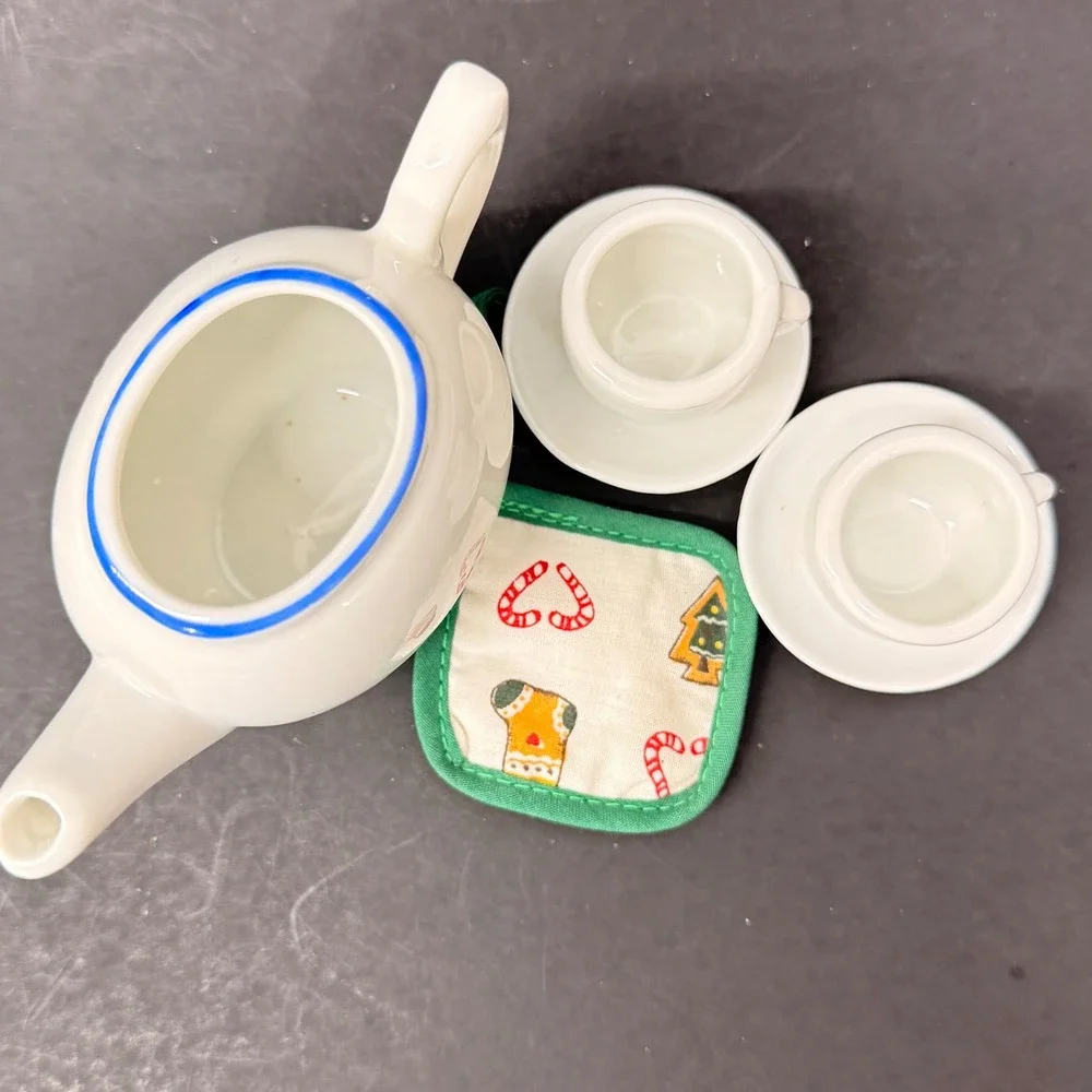 Miniature Christmas Tea Set The Clauses Santa Mrs C Teapot Cups Pot Holder White